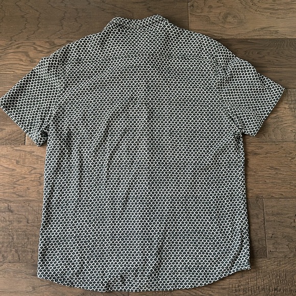 Faherty Blue Fishscale Batik Short Sleeve Shirt - Picture 5 of 5